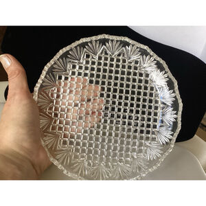 Clear Glass Serving Dish With Raised Lip Gridded Center Scalloped Edges 7"
